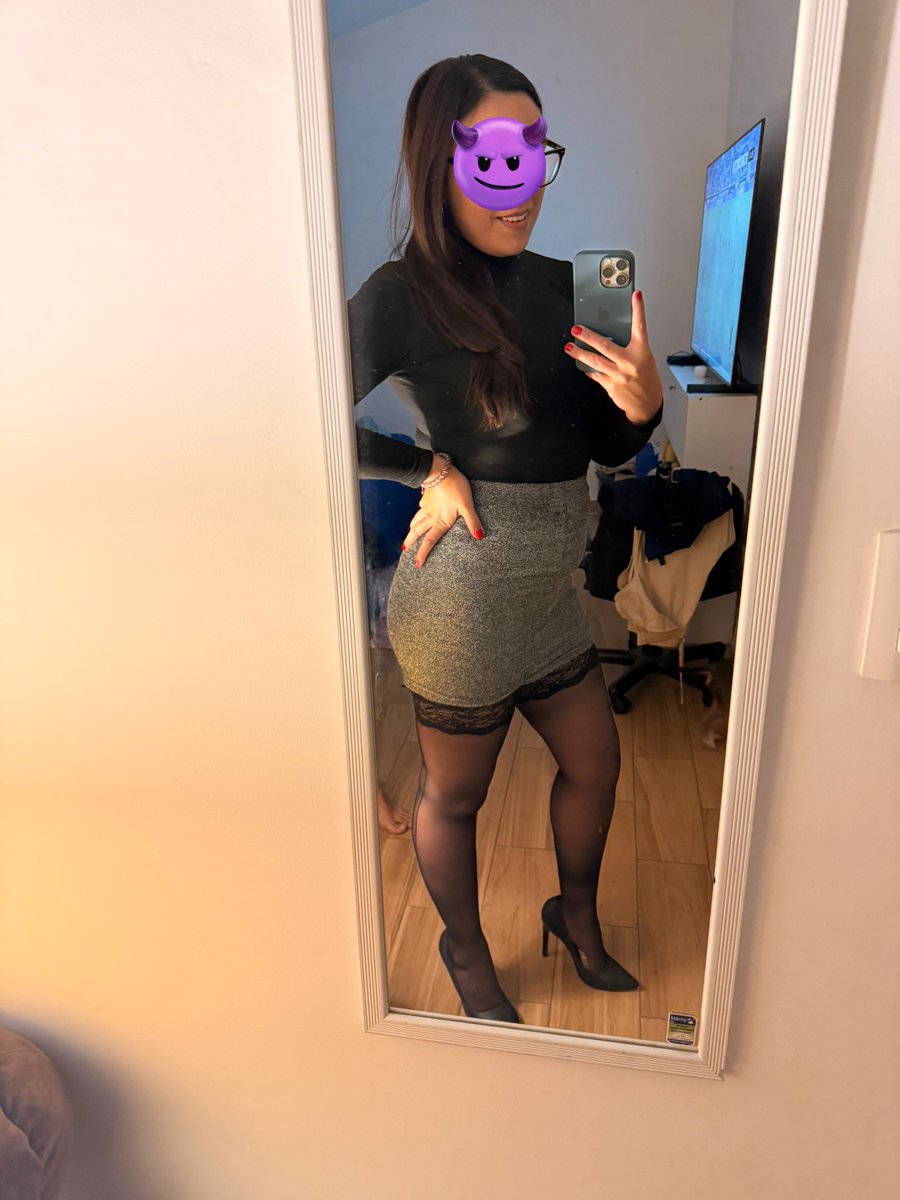 aehotwife's tweet photo. Buscamos macho seductor para hoy en la noche. ¿Quien nos invita un trago y luego… 😈😏👠🍑🍆🔥 https://t.co/RU79ZF46J0