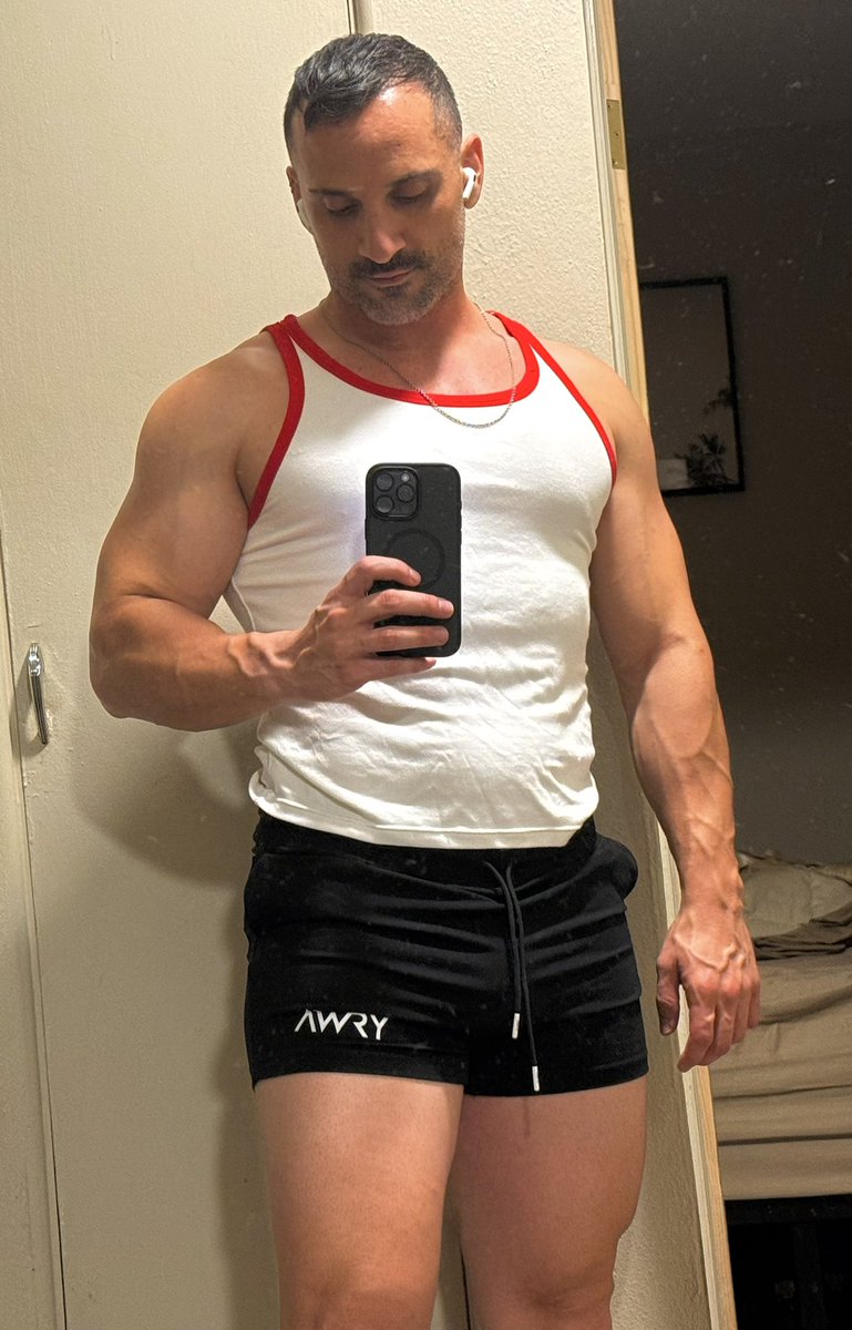 ranj789's tweet photo. @AWRYMenswear on you 😘
Code RANTFIT — 15% OFF 💕 https://t.co/JL2hdehRQT