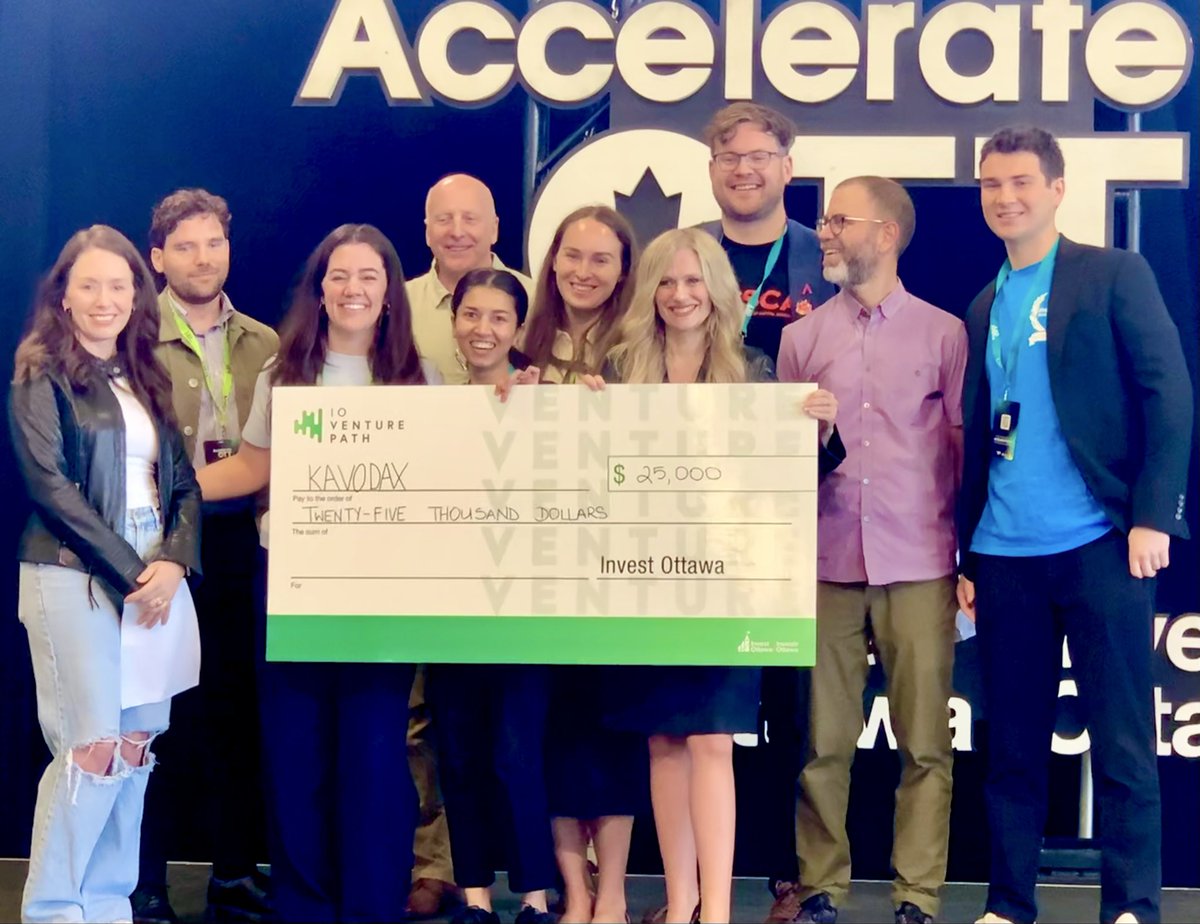 spark_centre's tweet photo. .@spark_centre client @Kavodax has won the Startup World Cup at #AccelerateOTT in Ottawa 🎉

@Kavodax wins $25k &amp; advances to the finals in San Francisco - where they compete for the US$1M grand prize.

Our executive director @MartinJYuill celebrated with @Kavodax CEO, Gharsa. https://t.co/v39M6I2OPb
