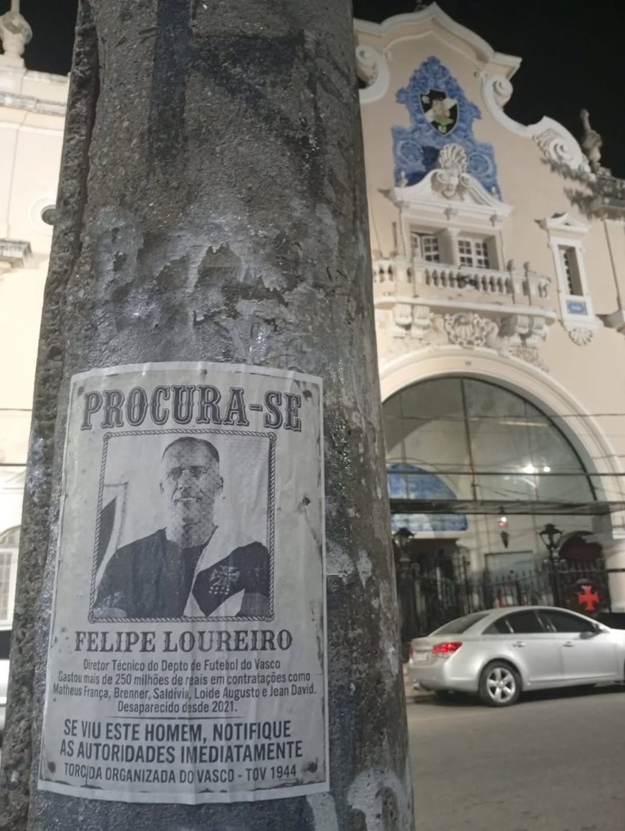 ScoutVasco's tweet photo. O protesto da Torcida Organizada Vascaína (TOV) merece todos os aplausos.

PROCURA-SE FELIPE LOUREIRO https://t.co/IPd2CL5Lc0