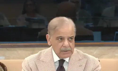 digdebate's tweet photo. PM Shehbaz addressed the federal cabinet on June 12 ahead of budget presentation, presenting the government's third budget. 
He thanked 240 million Pakistanis for bearing inflation with patience, noting it fell from 38% to single digits and the policy rate dropped from 22.5% to 11%, both now under pressure again due to the US-Iran war's energy impact. 
He also paid tribute to martyred security personnel, including two Christians, whose funeral he attended this morning.