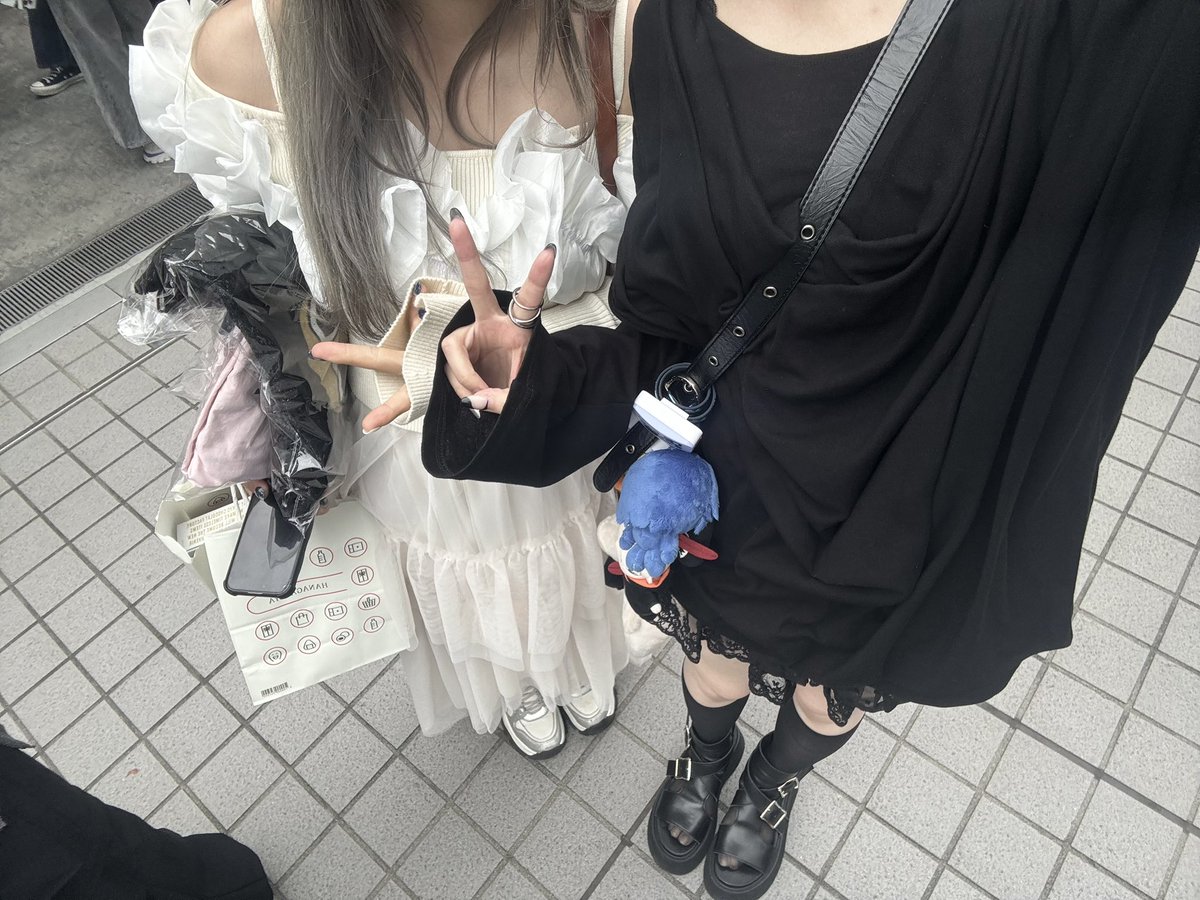 ____nijro's tweet photo. 戻りたいな〜！
みんなとワイワイお話ししたい(＞＜) https://t.co/eyRPrSSpmx