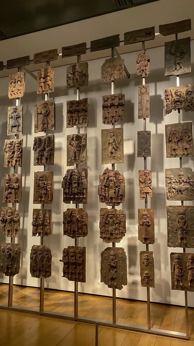 datguyabdull's tweet photo. In 1897, British soldiers looted 3,000 bronze artworks from Benin City, Nigeria and sold them to European museums.  

They are currently spread across 160 institutions in Europe and America.  

When Europeans first saw them, they refused to believe Africans made them. 🎭 https://t.co/fV9p78zNmV