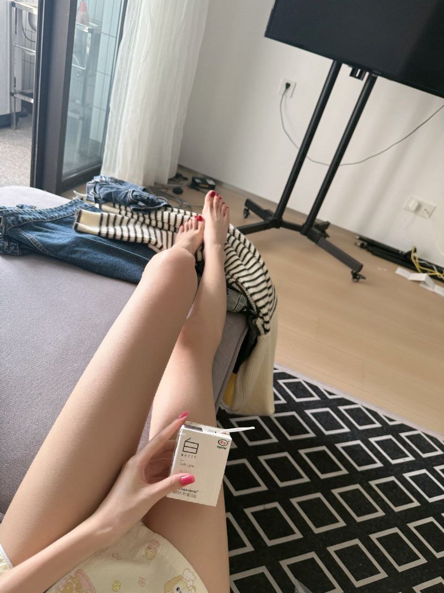 Calebg83's tweet photo. 刚拍的哦😏                

赶紧看…我要删了。 https://t.co/CqPNaJgrLG