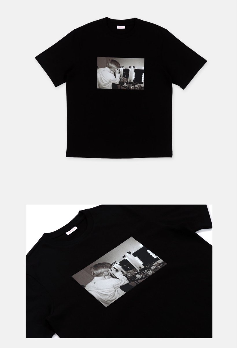 minyeolny's tweet photo. ขายเสื้องานตัวเองแต่เลือกรูปคู่พี่ชายคนโปรดมาขาย น่าจะที่สุดแล้วพ่มว่า แล้วชีเลือกรูปนี้ไปโชว์ใน Exhibition อีก สามารถอวดลูกอวดหลานได้เลย https://t.co/WEwKLWskaB