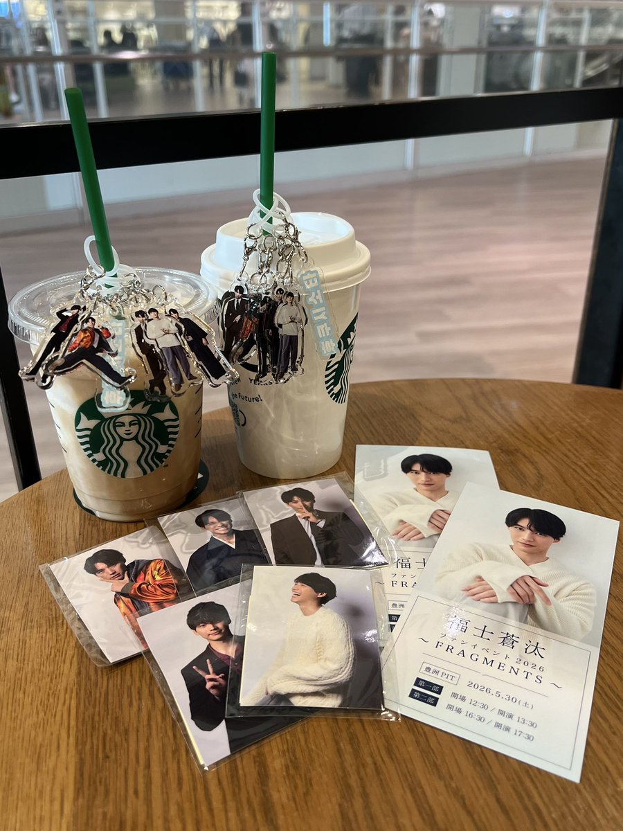 _sota530's tweet photo. ファンイベント2026 🧩🐣
久々にあんな近くで拝めたけど改めて見ても本当にかっこいいね(˶ˉ ˘ ˉ˶)♡
お見送りでモニタリングの話���したら
蒼汰くん「え！懐かし〜！」って（笑）
もう7年前なのに覚えてくれてて幸せ...😂✨
今後も安定のにぎにぎファンサお願いね🍙’-
#福士蒼汰
#FRAGMENTS https://t.co/u5deCLYhIo