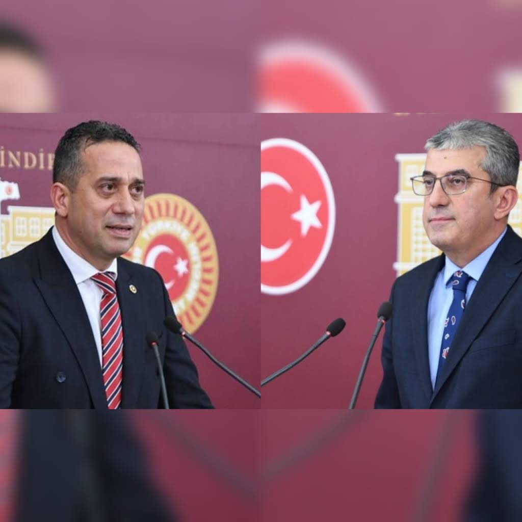 furkanhabernet's tweet photo. #SONDAKİKA 

Ali Mahir Başarır ve Gökhan Günaydın'ın CHP Grup Başkanvekilliği düştü.

Daha fazla haber için tıklayınız ⤵️
🔗 https://t.co/9Cg4psap7J https://t.co/VSUuf5ruan