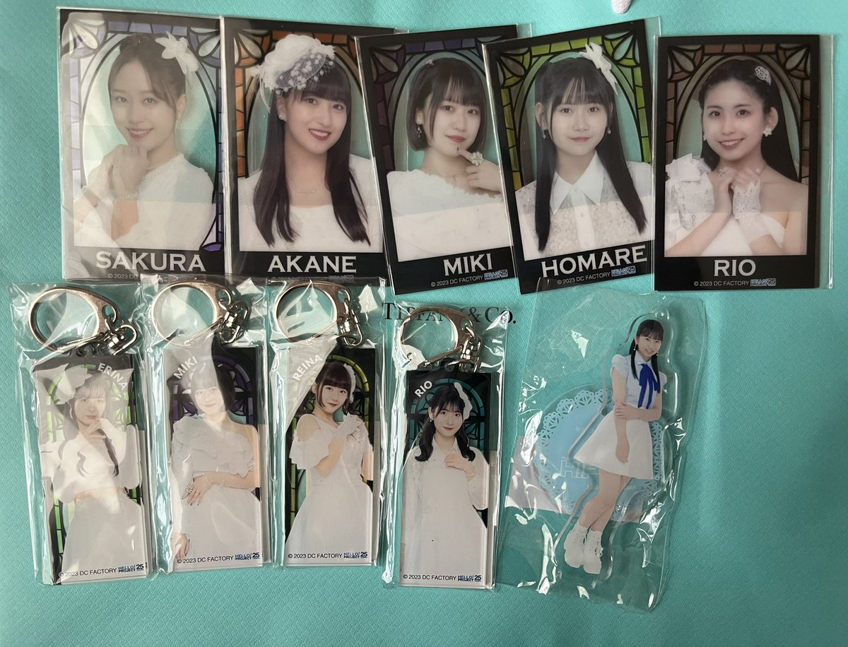 tpkdtptmd's tweet photo. モバガチャ Juice=Juice アンジュルム モーニング娘。 つばきファクトリー OCHA NORMA 交換
【譲】 生田 小田 羽賀 野中 横山 北川 岡村 櫻井 井上 
川村 谷村 小野 新沼 八木 島倉 石栗 西﨑 広本 北原
【求】同異種問わず 平山 石山 弓桁

心当たりのある方はリプライお願いします。 https://t.co/JPKzpfwA0H