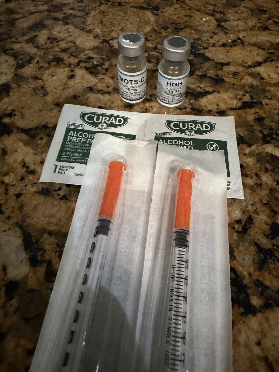 felixbe54584201's tweet photo. My morning stack before doing fasted cardio. Let’s go 💯💪🫡
#HgH #Motsc #biohacking #peptide https://t.co/XEYq4kTLkH