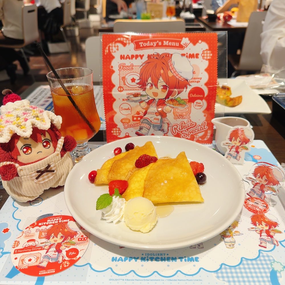 misopin's tweet photo. 推しが被らない人たちと行くアニカフェは無敵🐰🍒巳波さんのバースデードリンク美味しかった🎀 https://t.co/EXeerSqjfN