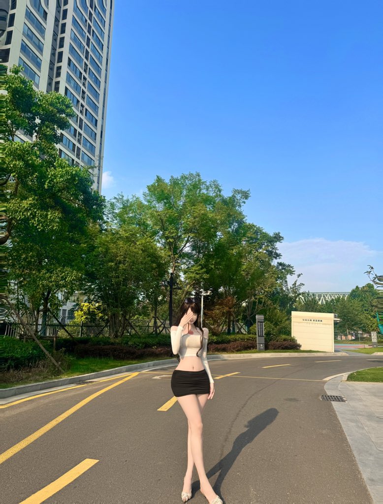 Linbb1314's tweet photo. 它能轻易看穿你被成熟衣服下包裹的幼稚 https://t.co/65QJmc82qi