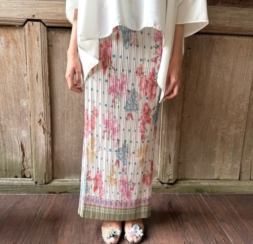 jungjless's tweet photo. Sashmita ayu pleats skirt

🖇️https://t.co/A9KM06f5hs https://t.co/RicxKIOSNr