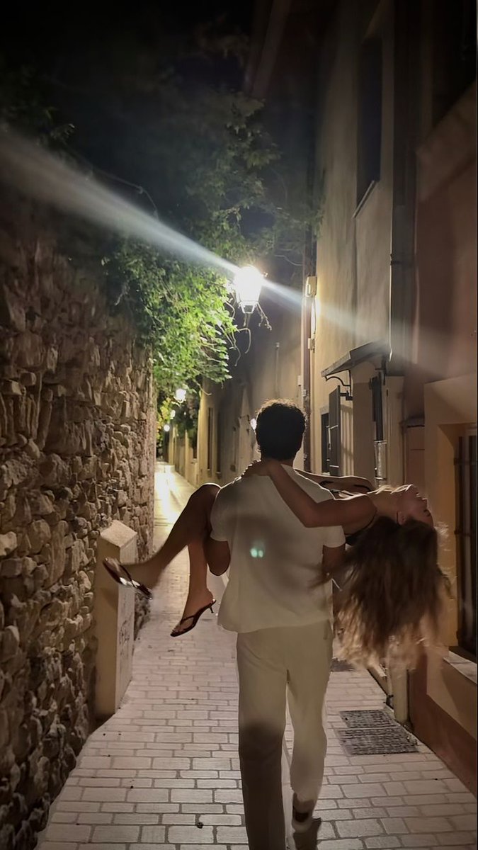 biancabessonn's tweet photo. feliz dia dos namorados pra o meu eterno namorado meu esposo, amo você! @IanSomHalder_ https://t.co/gCPorcluzs