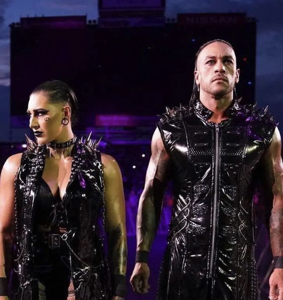 AMari552's tweet photo. Happy Friday Night Terror Twins 💜 
#Smackdown https://t.co/Ouzciy0BtB