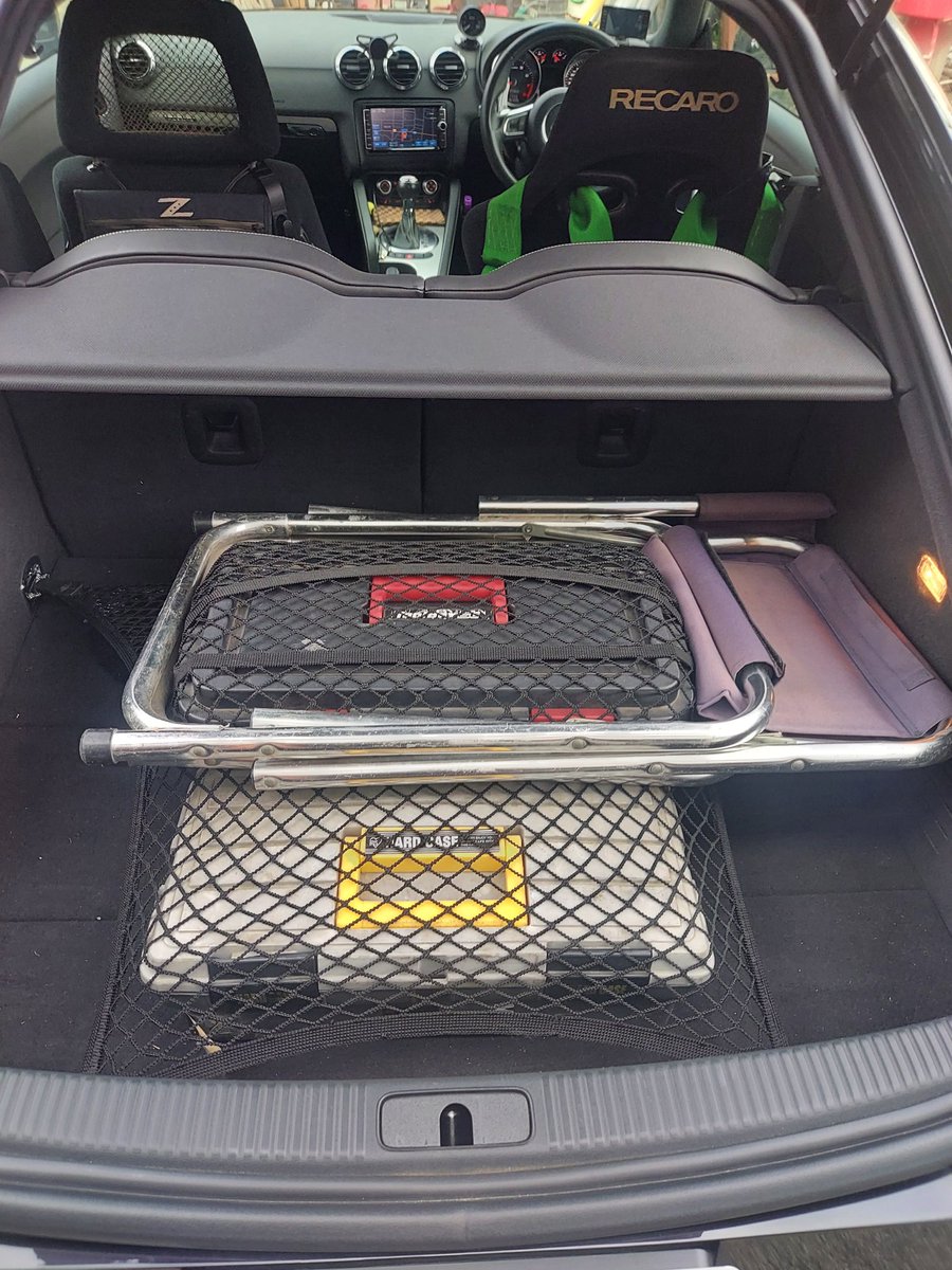 ttstera's tweet photo. 明日は朝早く出掛けるからRSを洗車と思ったら…最近曇り空で湿度高めだったから埃も無いね😅エアブローで綺麗になった🤗福島会津方面楽しみ🤩
#AudiTTRS
#ATCJ https://t.co/0VD92AuEoi