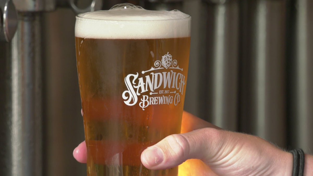 YvonnePilon's tweet photo. Over It: Windsor brewery creates a new beer to commemorate the anticipated opening of Gordie Howe Bridge

https://t.co/CGIVaz48d7 https://t.co/Vma35pMMHu