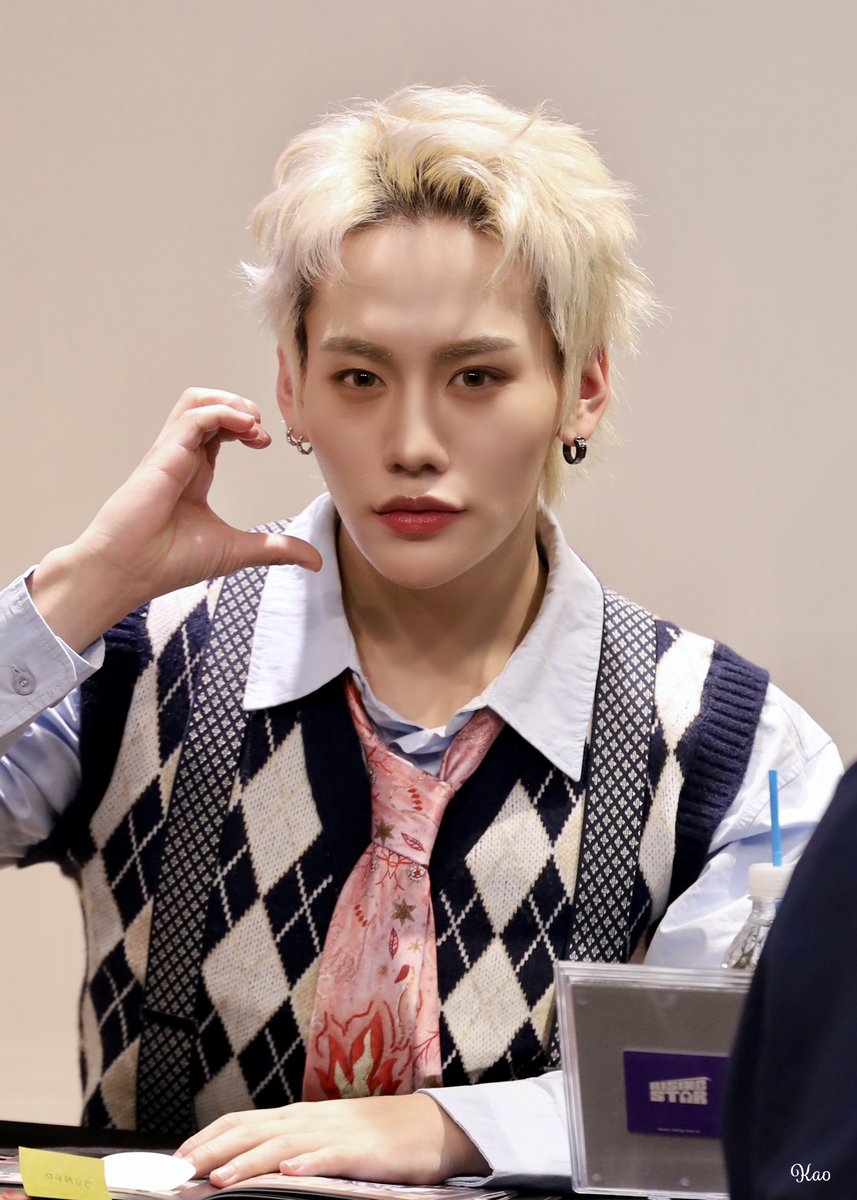 Kao_sleeper's tweet photo. 260208 RISINGSTAR 팬사인회

#WAKER #웨이커 #ウェイカー
#세범 #SEBUM #セボム https://t.co/VYXY1BH5TF