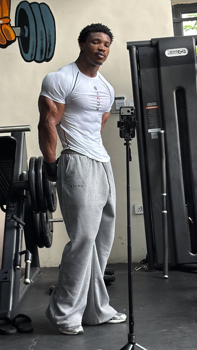 Wfmilleytall3's tweet photo. A few fit from recent gym sessions 🧘🏿💪🏿🖤 https://t.co/KXcvLFf0Ck