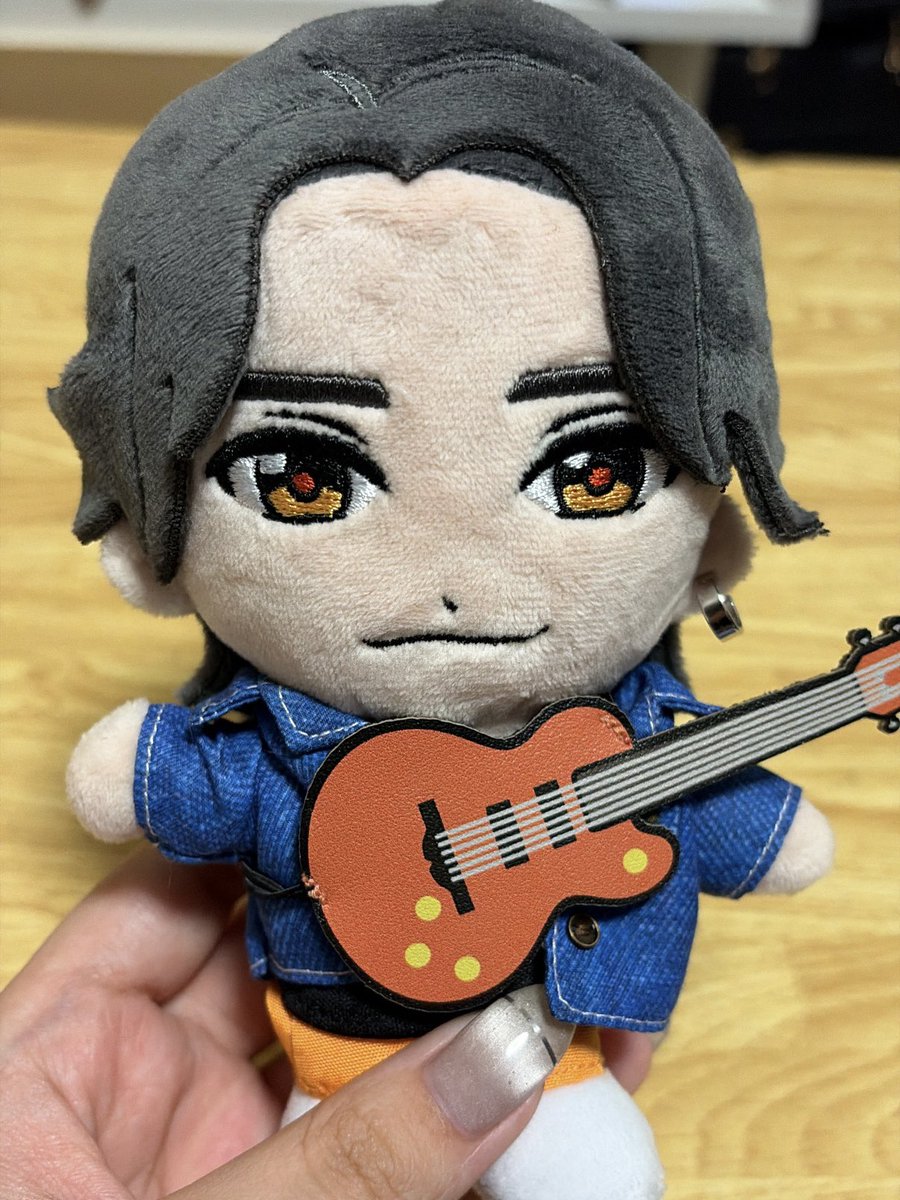 __10195's tweet photo. 悠仁ピアス開通🫶🏼🧡 https://t.co/t5Zn9e0mIF