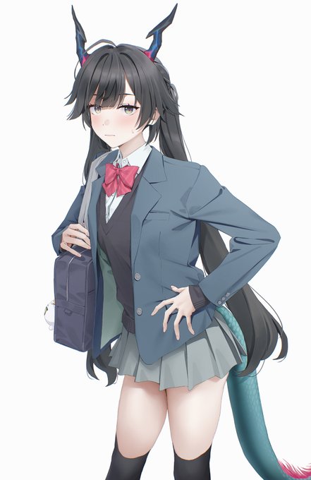 20代企業職員に学生服を着せるなどといった行為 