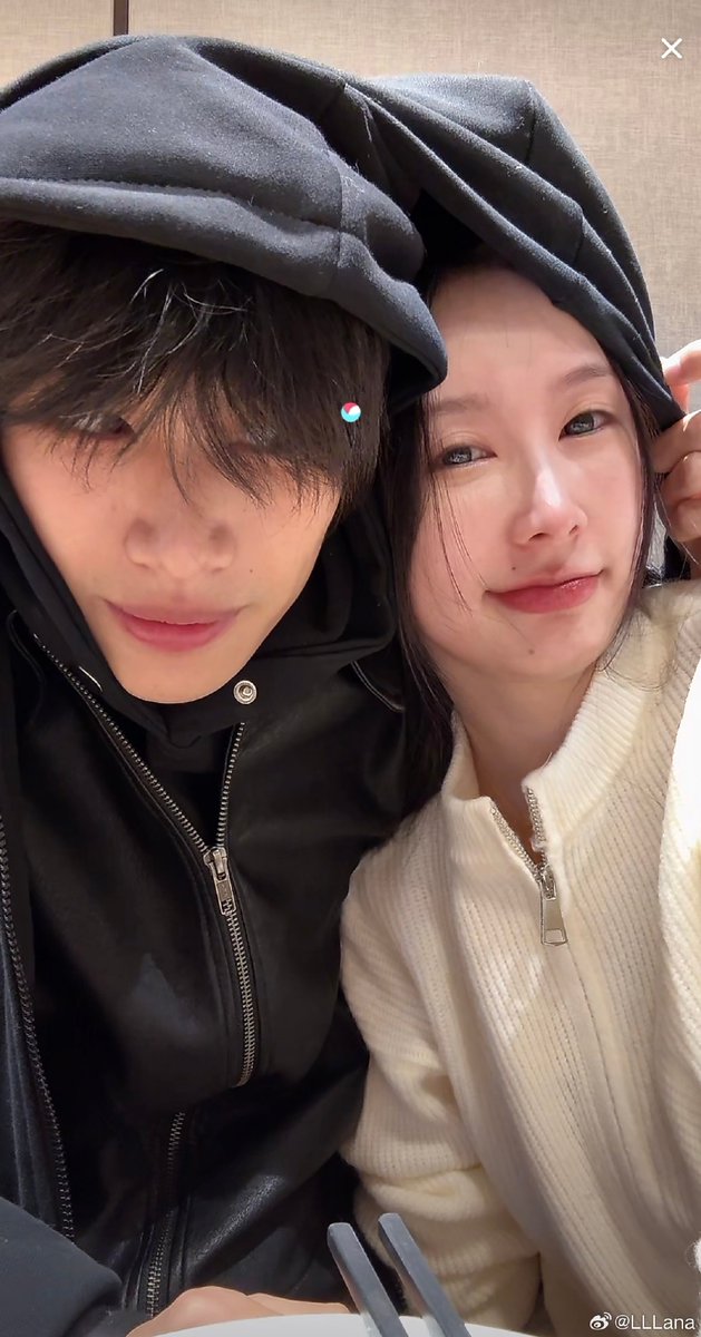 asiantenz's tweet photo. Missing your laugh across the miles, but a late-night video call u0026 your favorite snack sent today make the distance feel tiny. https://t.co/OVHZzY5Jzj