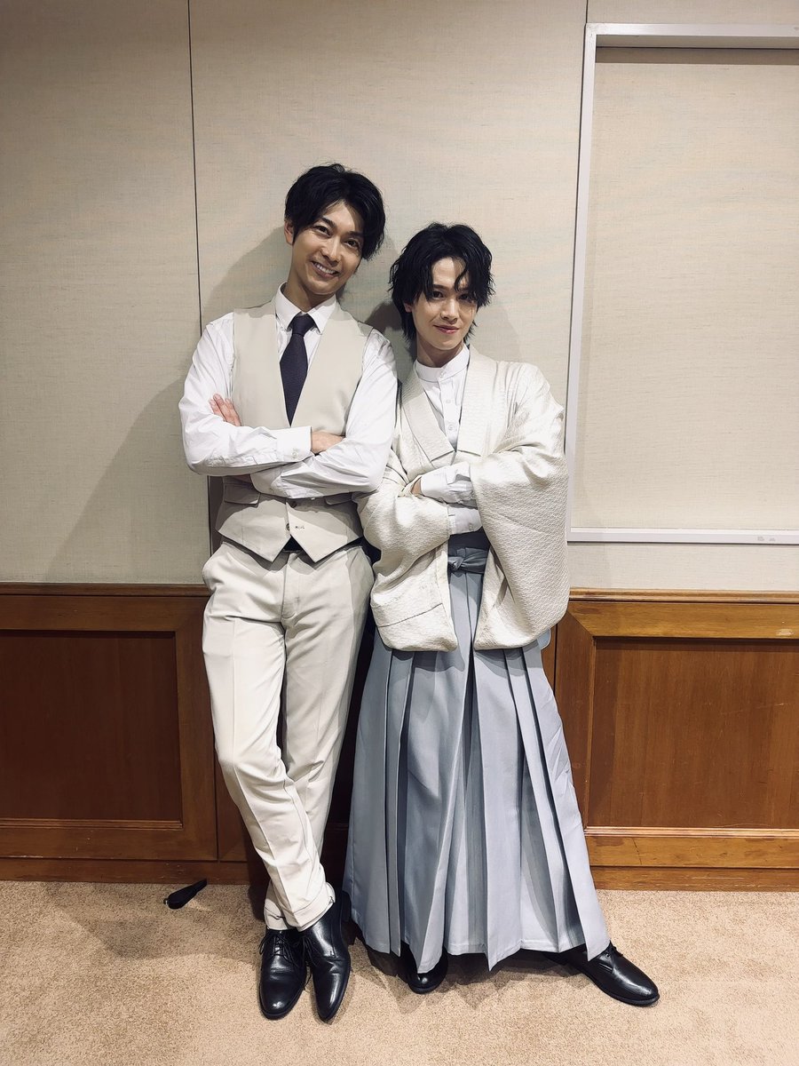 kazuya_lade's tweet photo. #文豪LETTERS
ご来場頂きありがとうございました！

龍とのセッションは叶わなかったものの
南さんのお陰で無事にお届けすることがでしました。

ピアノの生演奏のもとお芝居できたのも含め、かけがえのない1日になりました！
お気をつけてお帰りください！ https://t.co/gy7446B6JE