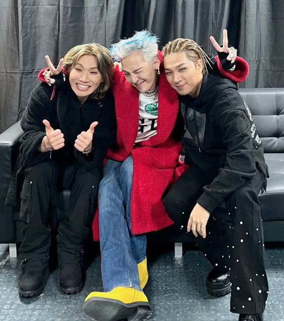 AboutMusicYT's tweet photo. BIGBANG is reportedly preparing to release new music this summer ahead of their upcoming world tour. https://t.co/G1gPbSqlnW