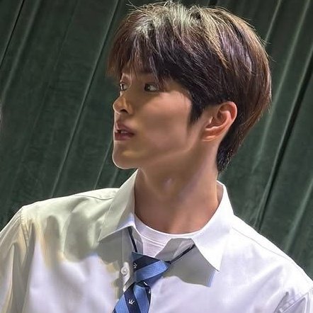 zyeah_z's tweet photo. Ep 2 — hari pertama kelas 10

seonghyeon keonho au https://t.co/t2hcigWHtK