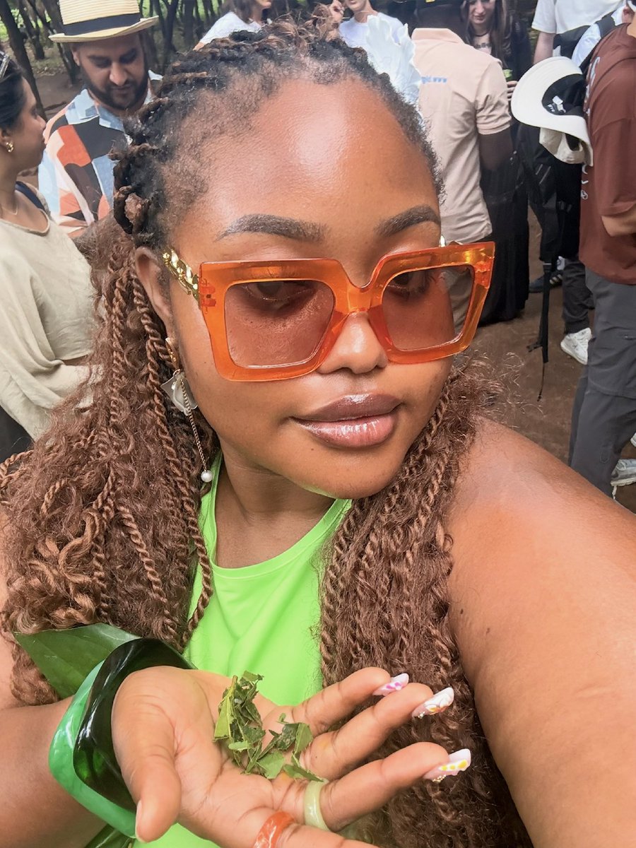 adaezennaji_'s tweet photo. 📍: Kizimbani Spice Farm, Zanzibar. 

I loved this tour so much because I got to smell and see so many fresh spices and eventually ate fresh meals made with these spices.

Zanzibar is a blessed island. https://t.co/5MrFwmwhvf