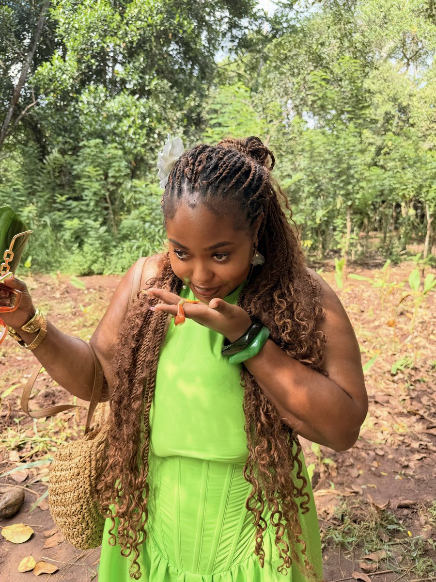 adaezennaji_'s tweet photo. 📍: Kizimbani Spice Farm, Zanzibar. 

I loved this tour so much because I got to smell and see so many fresh spices and eventually ate fresh meals made with these spices.

Zanzibar is a blessed island. https://t.co/5MrFwmwhvf