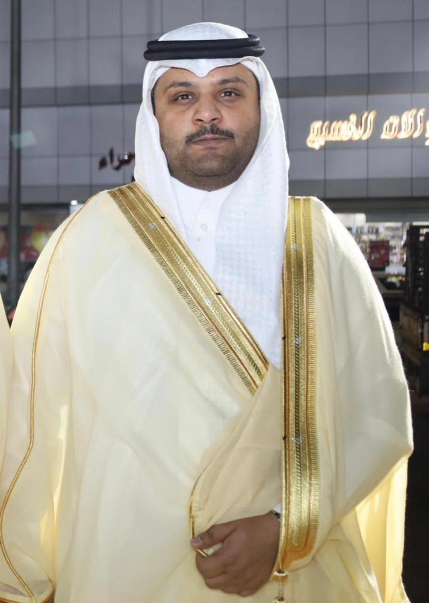 alzoran_'s tweet photo. يتقدم ملتقى #قبيلة_الزوران بخالص التهاني والتبريكات للشيخ/عبدالله بن ضيف الله بن رشدان الأزوري بمناسبة تقاعده بعد قضاء مسيرة مهنيّة مميّزة في خدمة دينه ووطنه وأداء واجباته كمدير إقليمي للموارد البشرية بمجموعة محمد يوسف ناغي 
متمنين له حياة عامرة بالصحة والسعادة.

#قبيلة_الزوران https://t.co/0NBG2BUbAr