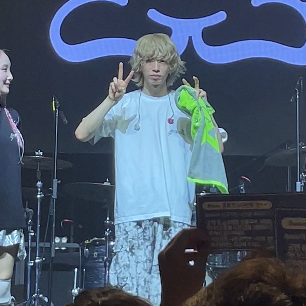 eve950523's tweet photo. 제법 바보같으심 https://t.co/SVXHNSZtgT