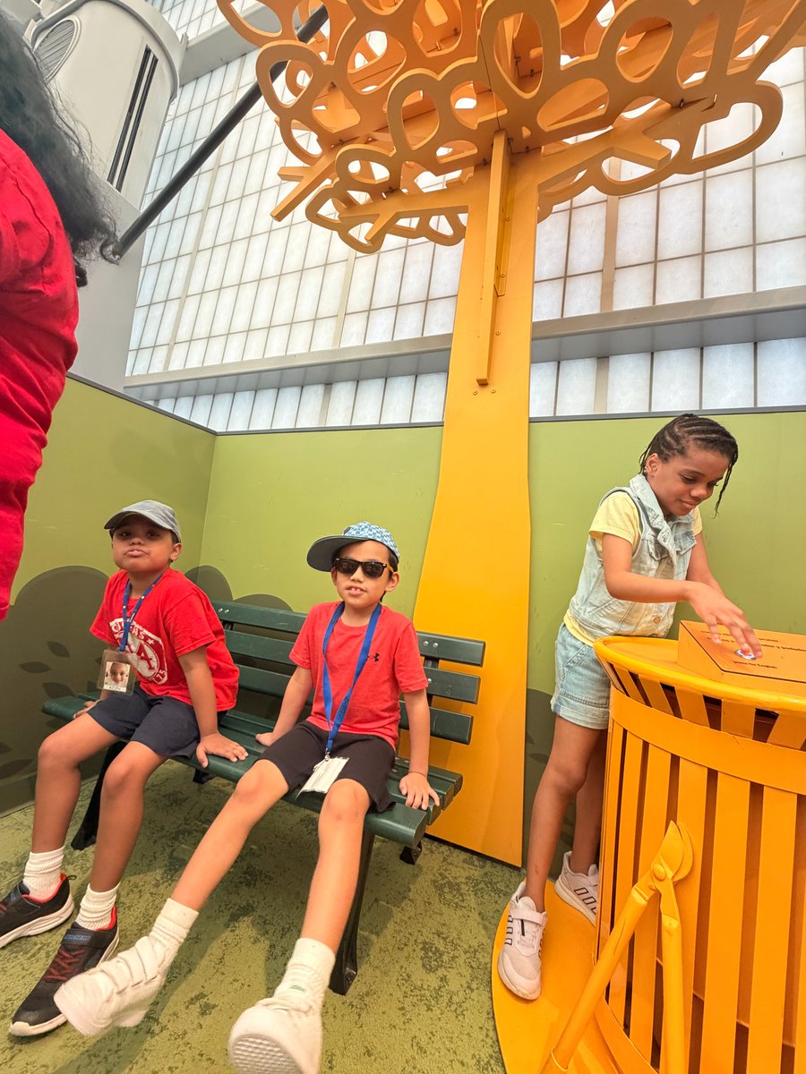 p4_queens's tweet photo. P4Q@179 students had a blast exploring the hands on exhibits at the Hall of Science! #p4qstrong @D75Office https://t.co/yWoYgj8b2p
