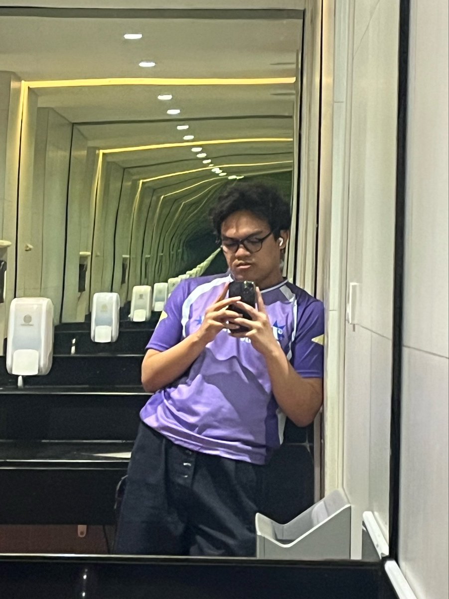 fairysdump's tweet photo. korporat rasa agensi outfit nya https://t.co/wFikuimdaW