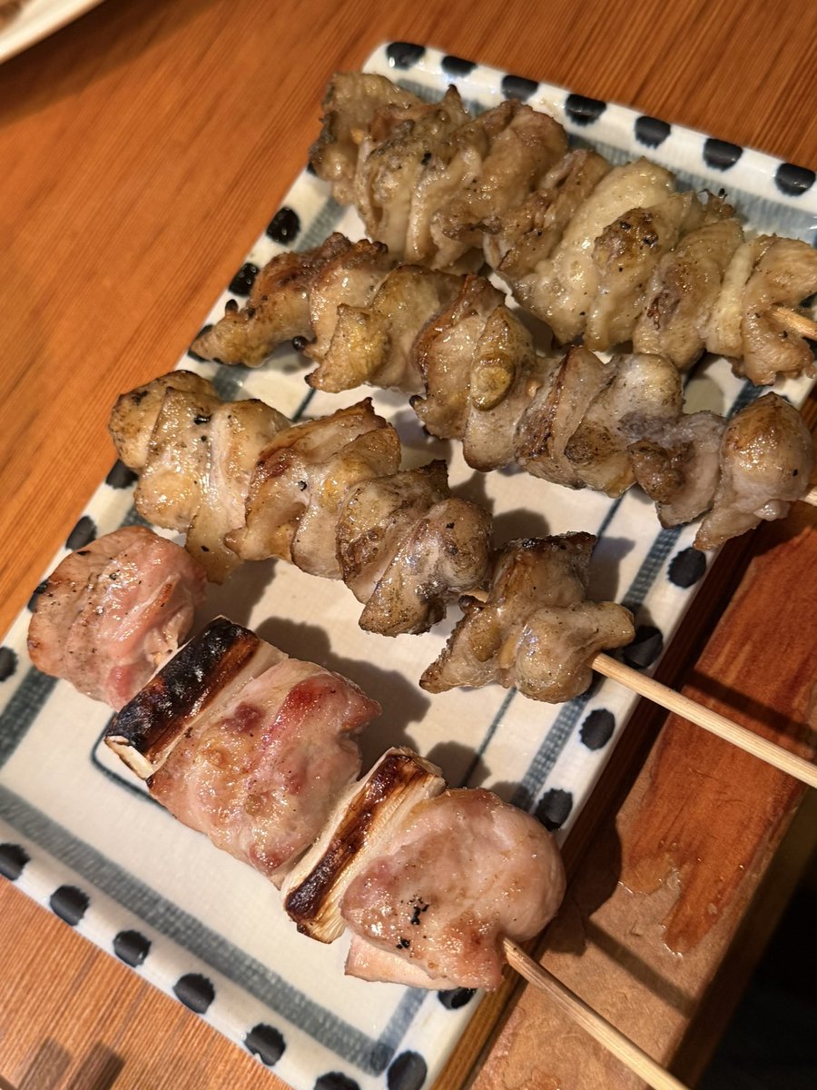 ts1200k's tweet photo. 今日はアンドのママと春夏冬（あきない）
とうもろこしの天ぷら
つくね
焼き鳥各種
今日も美味しいー！^_^ https://t.co/kGroUH565J