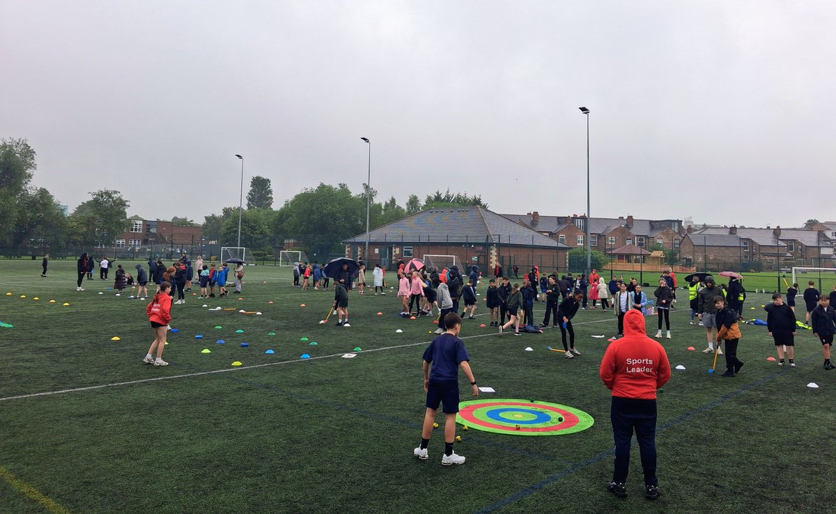 TraffordSSP's tweet photo. Credit to all 11 teams, every participant and the fantastic @BTHCCPE Sports Leaders for simply 'getting on with it' despite the miserable drizzle at this mornings Y5/6 Tri-Golf comp. Lots of fun &amp; enjoyment nonetheless! 👍👏⛳️ https://t.co/U684aJKrfI