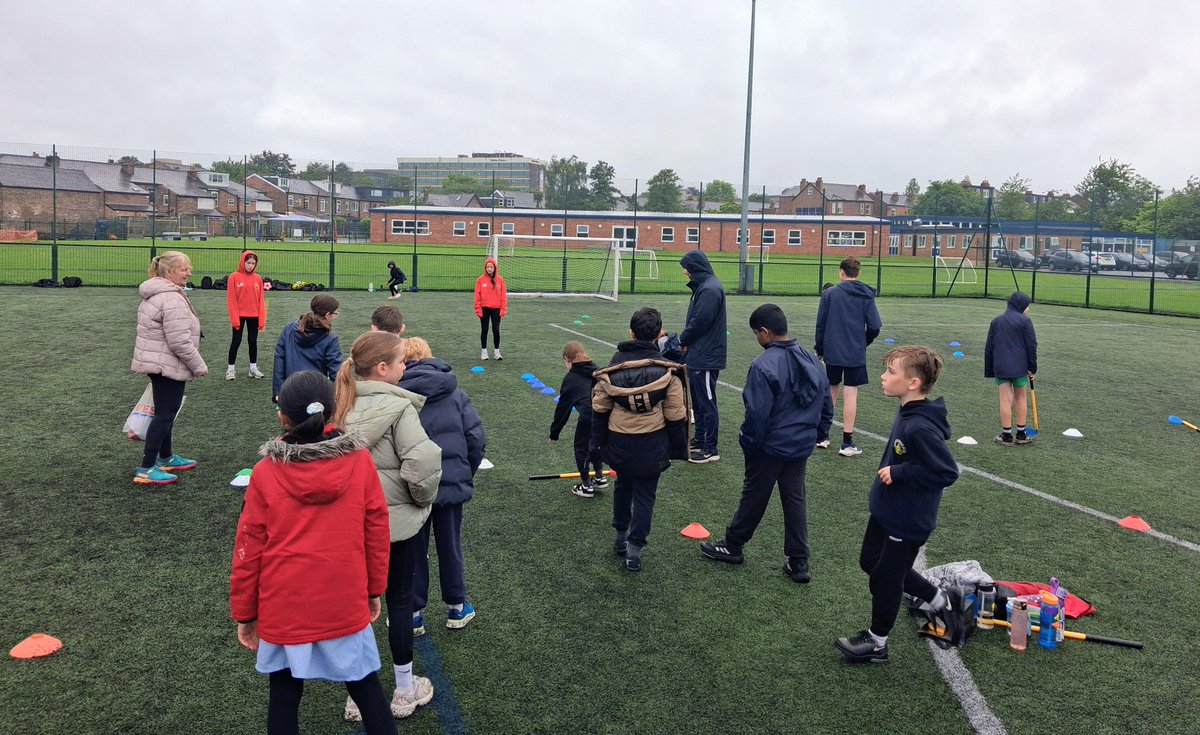 TraffordSSP's tweet photo. Credit to all 11 teams, every participant and the fantastic @BTHCCPE Sports Leaders for simply 'getting on with it' despite the miserable drizzle at this mornings Y5/6 Tri-Golf comp. Lots of fun &amp; enjoyment nonetheless! 👍👏⛳️ https://t.co/U684aJKrfI