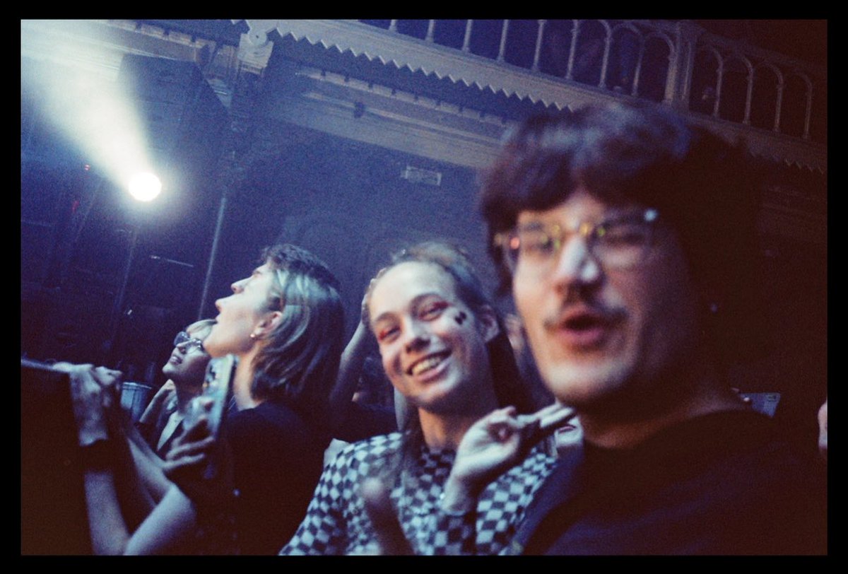 overgrownmillie's tweet photo. I *need* to be the photographer for tonight. If you want a different perspective up in the 400s, I'll be your girl. 

@HSHQ https://t.co/1mM2s3K3UO