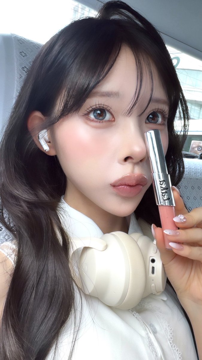 1004yrm_'s tweet photo. インスタでめっちゃDMきてたのでカラコンこれです🩵
chuu のデイジーシャワーのpure blue！ https://t.co/rejw0N22Xj