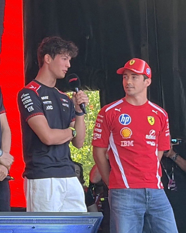 forzasempres's tweet photo. ollie and charles at the fanstage today 😭❤️ i love them

[📸: @forzarebellion] https://t.co/l53JFk2ynL
