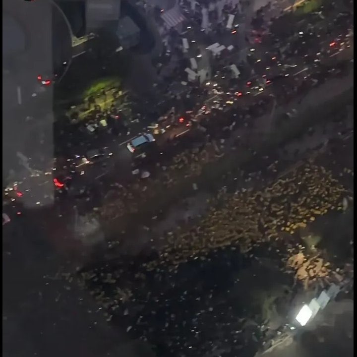 mukaikhlas's tweet photo. DAH GILA ANJING LAMPU DI MATIIN BIAR APA TAI https://t.co/Sak8kNAYHb
