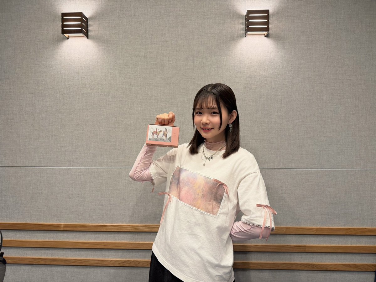 suwawarp1102's tweet photo. 『諏訪ななかはキミとワープする』第23回
ご視聴ありがとうございました！

配信のアーカイブもありますので、
ぜひ、何度でも聴き返して下さいね！

リンクはこちら👉https://t.co/USrD3dxk4r

次回も一緒に、すわわーぷ🪐しましょう！
#諏訪ななか #すわわ #すわわーぷ

サブレとすわわ🍪 https://t.co/GQObPe2iG7