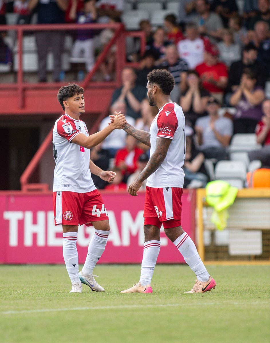 StevenageFC's tweet photo. Good afternoon, Boro fans! ☀️😎 https://t.co/7lUDv9wIqC
