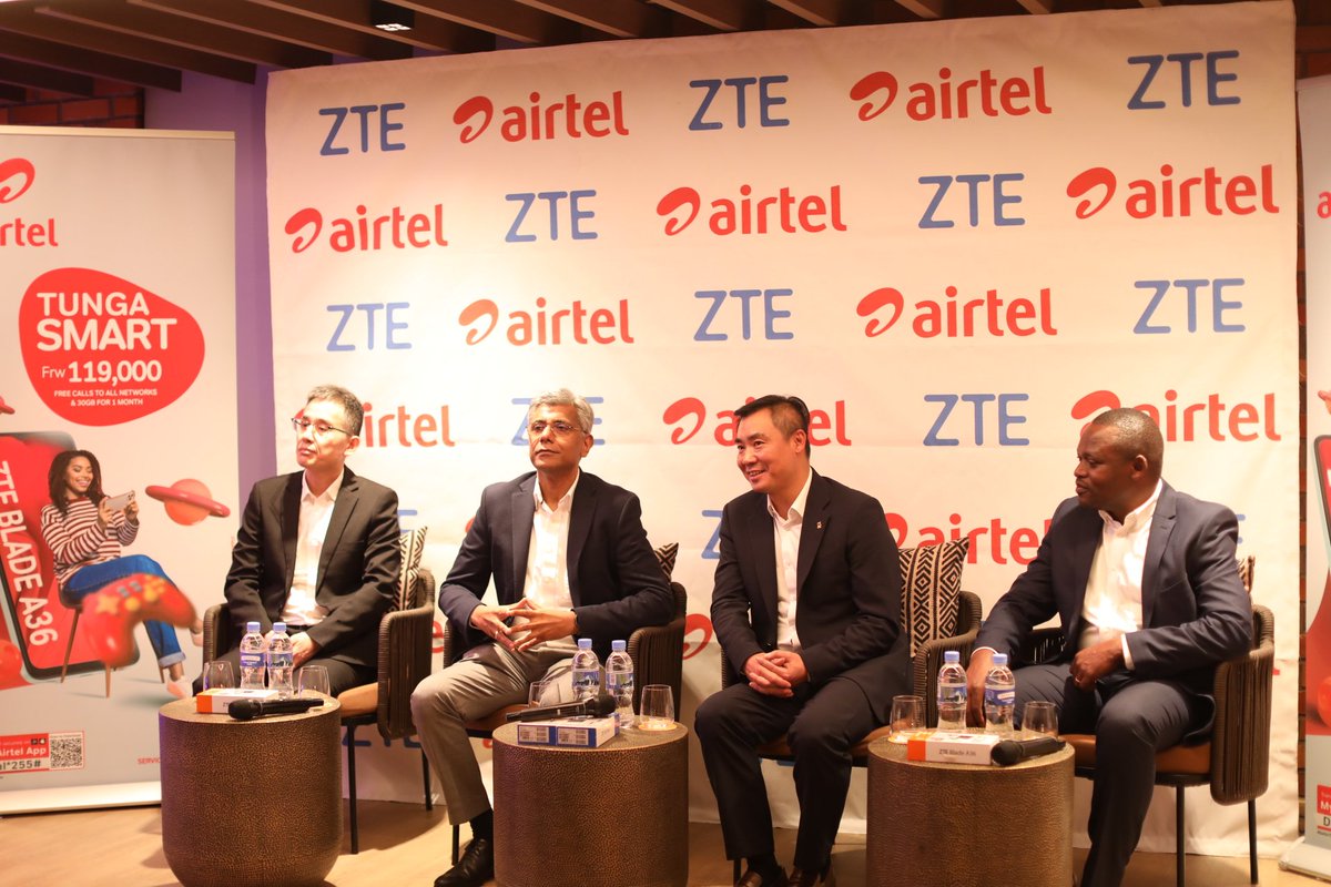 isibotvandradio's tweet photo. @airtelrw ku bufatanye nUruganda ZTE bamuritse telefone nshya ya #ZTEBladeA36 ku isoko ry'u Rwanda.

Umukiriya wa Airtel ashobora gutunga iyi telefone akajya ayishyura mu byiciro bitewe n'uko yifite, ahitamo kwishyura ku munsi , ku cyumweru cg ku kwezi.

#Isibotvradio 98.7FM https://t.co/Pt2G8zrvDa