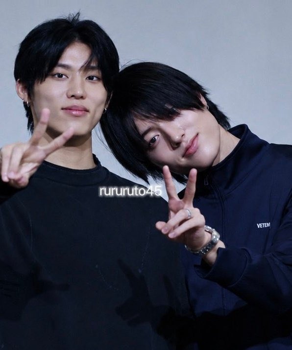 lutowz's tweet photo. MY RUJEONGWOOO https://t.co/wQo0yVkN1b