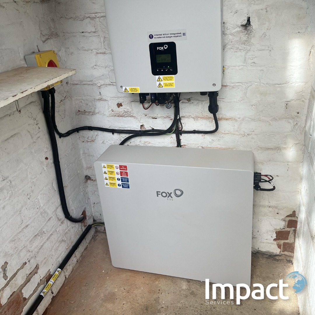 _impactservices's tweet photo. New 2.7kW solar &amp; battery install in Norwich! ☀️

This compact setup maximises energy independence with:
📍 6x 450w JA Solar panels
📍 11.52kWh Fox ESS battery
📍 Optimisers &amp; Bird Blocker

A great way to reduce a home's carbon footprint.

#SolarEnergy #Norwich https://t.co/DPJoMeD7fm
