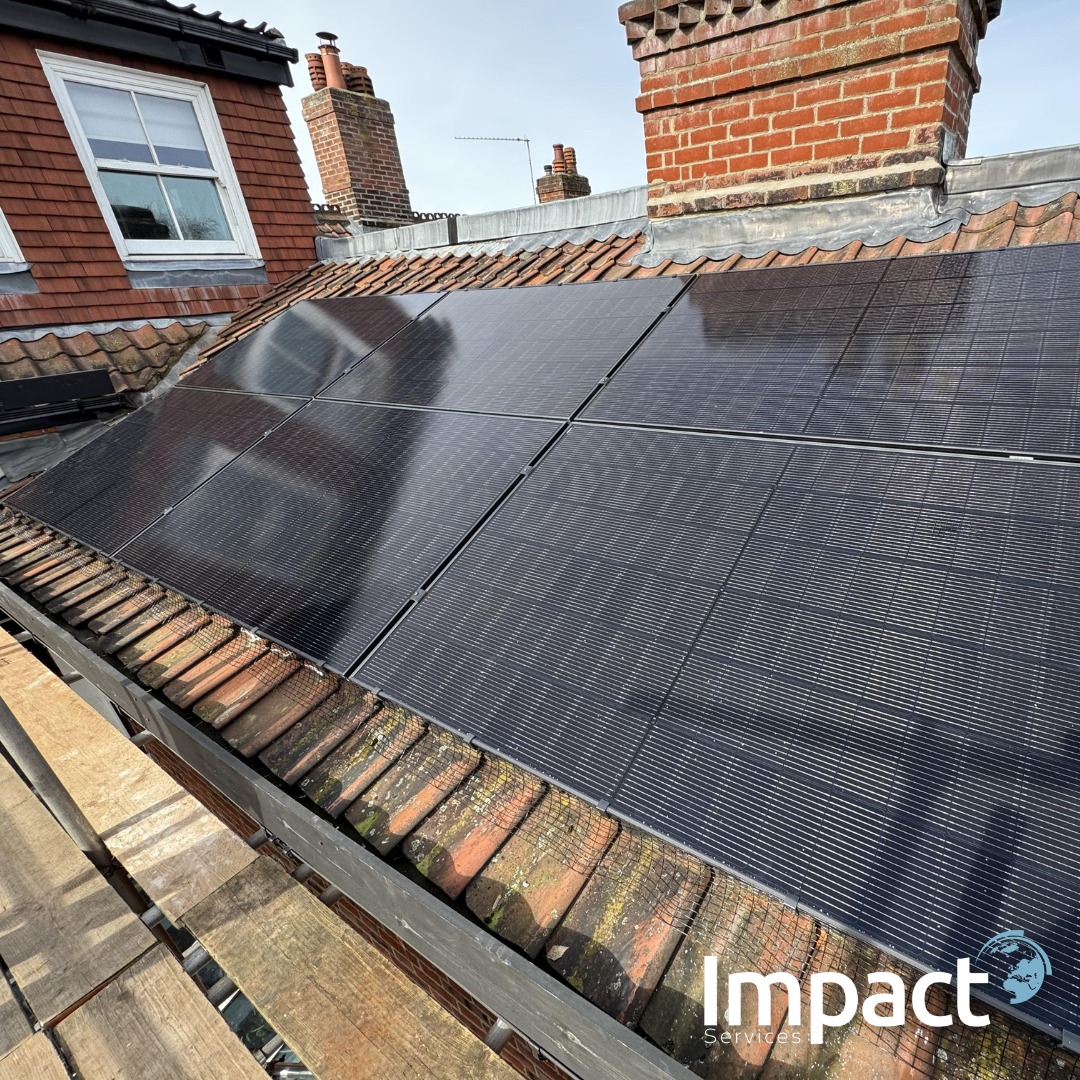_impactservices's tweet photo. New 2.7kW solar &amp; battery install in Norwich! ☀️

This compact setup maximises energy independence with:
📍 6x 450w JA Solar panels
📍 11.52kWh Fox ESS battery
📍 Optimisers &amp; Bird Blocker

A great way to reduce a home's carbon footprint.

#SolarEnergy #Norwich https://t.co/DPJoMeD7fm