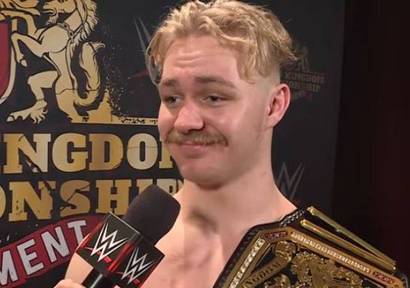 Hgwwrestling's tweet photo. Cole:y'know, I find it funny, sam tries to talk about some: "weak link" but at every single title defense of his he either won via dq or kicked someone in the balls to win, and always treated the other vision members not like people, but servants, slaves, people inferior to him. https://t.co/hWZNTmrxbL