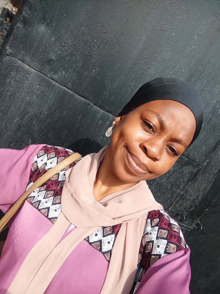 islamiyat0107's tweet photo. Jummah Mubarak 😍 https://t.co/t15vMdHpDt