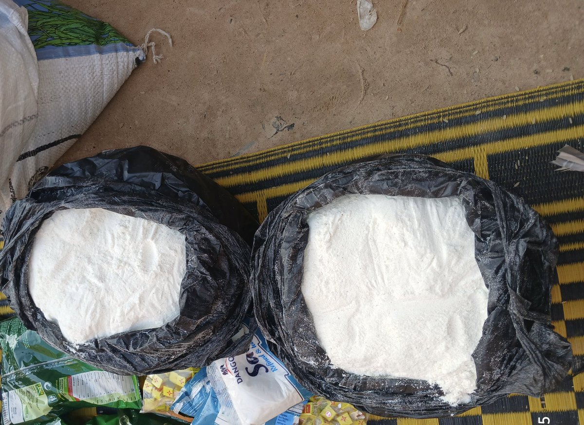 Almasaakin_'s tweet photo. 3) The third beneficiary is a low-income family residing in Barunde, Saman Dutse, Akko Local Government Area of Gombe State.

The husband, who was the family's breadwinner, recently passed away, leaving behind two wives and five children.

Before his passing, he worked as a watchman at the community masjid and earned a modest salary. Since his death, the family has faced significant financial hardship.

Neither of his wives currently operates a business or has a stable source of income, making it extremely difficult for them to provide for the family’s basic needs.

Alhamdulillah, we were able to purchase and deliver ₦50,000 worth of raw food items to support the family.

We pray that Allah accepts this as an act of ibadah and reward the donor abundantly in this life and the Hereafter. Ameen.